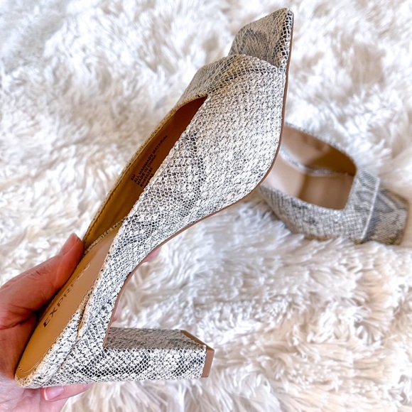 Express Heels - Picture 3 of 6